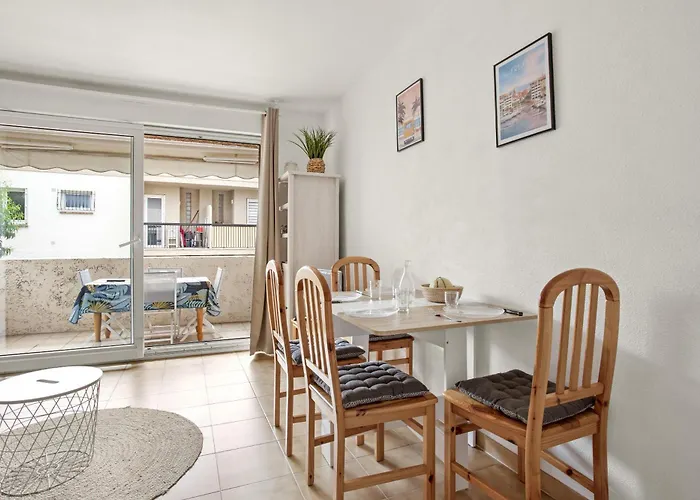 Le Castello 150m De La Lägenhet *