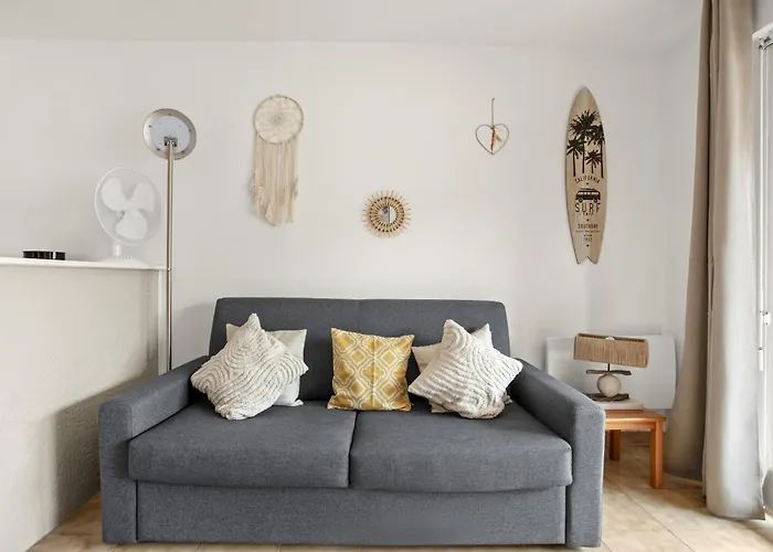 Le Castello 150m De La Lägenhet Fréjus