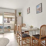 Le Castello 150m De La Apartament *