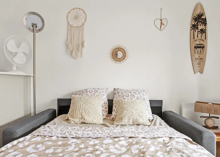 Apartment Le Castello 150m De La Fréjus