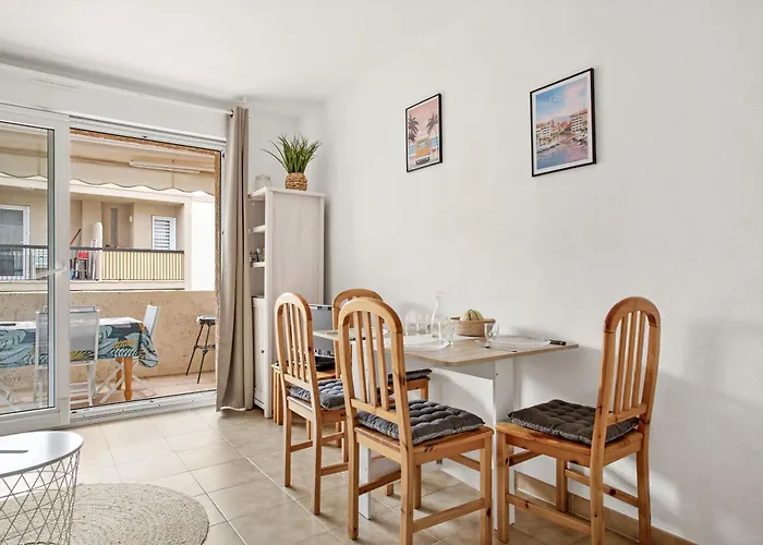 Le Castello 150m De La Apartment