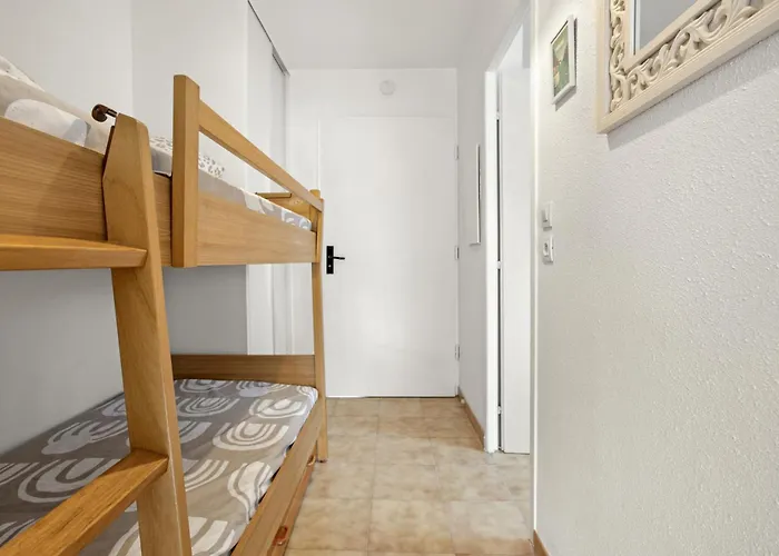 Le Castello 150m De La