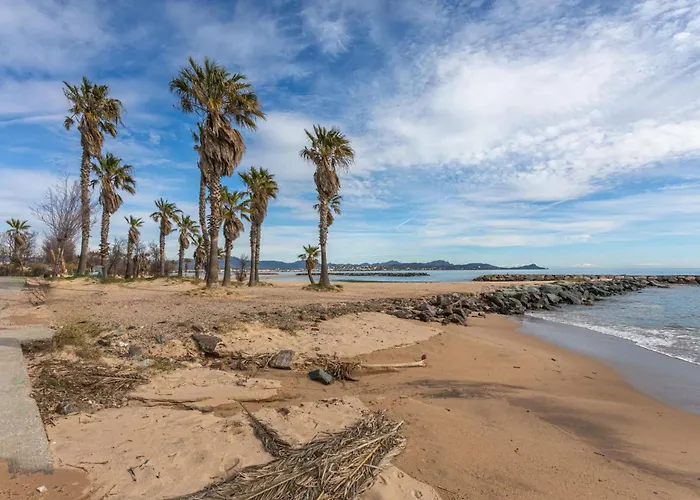 Apartment Le Castello 150m De La Fréjus