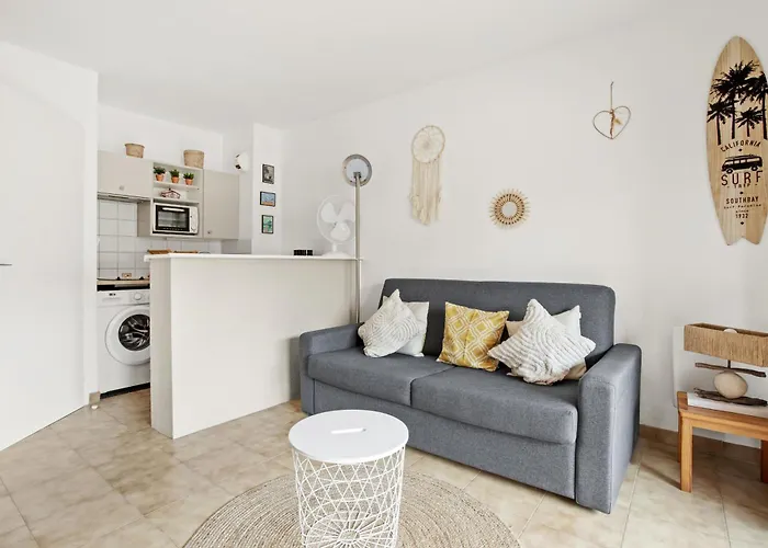 Le Castello 150m De La Fréjus